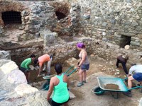 Campanya d’excavacions per recuperar l’antic camí de la vila medieval de Roses 