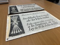 L’Ajuntament retira les darreres plaques amb  simbologia franquista existents al municipi