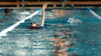 Últimes places disponibles per als cursos de natació de la Piscina Municipal 